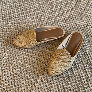Universal Thread mules
